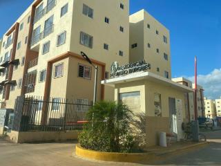 1st floor 3 Bedrm 2 Baths AC Condo near airport - El Paredón - 7