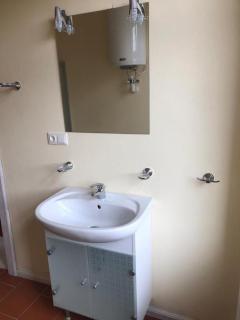 Apartment Single in Villa - - 1