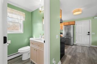 Cozy Apt near Downtown Westerly, Mystic & Casinos - Stonington - 1