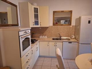 20 meters from the beach - Jesenice - 6
