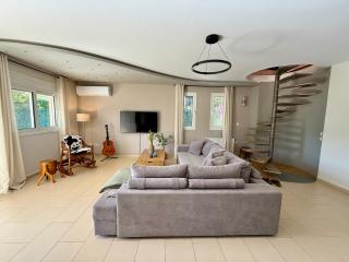 Nea Makri Holiday Villa - 9