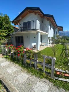 Villa Carlotta Rossa - Holiday Home with garden and pool - Colico - 0
