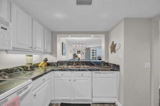 Oceanfront Condo Huge Pools Top Rated Ocean Creek Resort - Myrtle Beach - 2