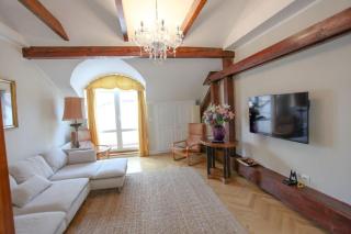 Charles Bridge Unique Maisonette - 8