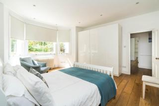 Fantastic 3 Bedroom Flat West Hampstead - 6