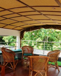 Waves And Dales Houseboats - Alleppey - 4