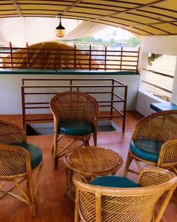 Waves And Dales Houseboats - Alleppey - 2