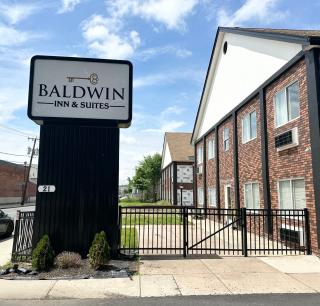 Baldwin Inn and Suites - West Springfield - 0