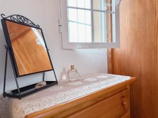 Marino Home - 2BR Retreat w Patio & Swimming pool - 3