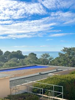 French Riviera apartment with swimming pool and free parking near Monaco - 1