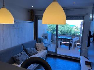 Antibes Secured Parc Velusine with private parking, Terrace, Pools and Tennis courts. - Antibes - 4