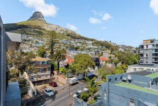 Top Floor Loft, Dream Views, Beachside - 8