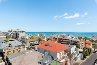 Top Floor Loft, Dream Views, Beachside - 7