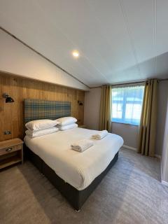 Sandy Lane 18 - Lodge with Hot Tub - Allerthorpe - 3