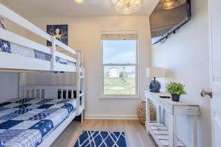 SaltyWaves CozyCottage CloseToBeach SharedPool Pets GamesGrill - 1