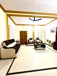 KV Guest House - Mudigere - 5