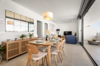 Stylish 2BR Pool & Balcony - Fuengirola - 0