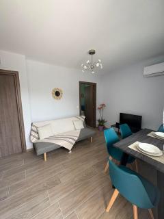 AL&JA Nikiana Family Apartment - Nikiana - 6