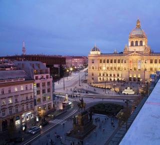 Rooftop Museum View - Praga - 2