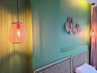 Beachside Gem with Lake, Cafes and more - Rawai Beach - 6