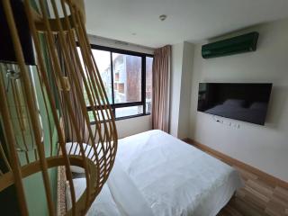 Beachside Gem with Lake, Cafes and more - Rawai Beach - 7