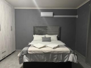 Aza's self catering apartments - 6