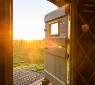 Cabane Feuille - Glamping on a vineyard - Wooden Cabin - 2