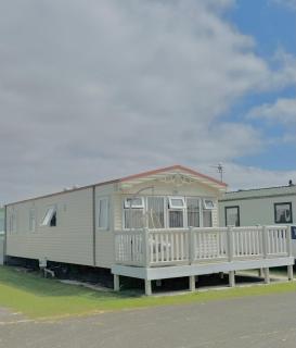 2 bedroom cosy caravan, Sealands - 8