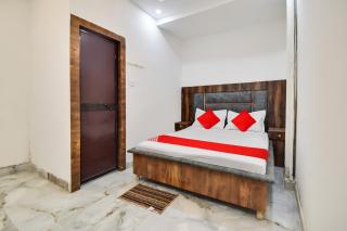 Hotel O Golden King Guest House - Nuova Delhi - 0
