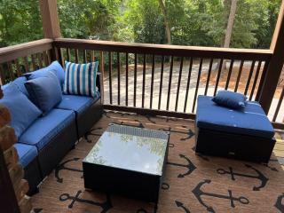 Just Peachy 2BR 2BA Private Luxury Apartment - 2