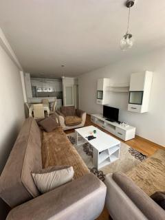 Sleek Apartment near Center - 0