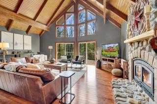 Secluded 3BR Home Fire Pit Covered Deck - Salamanca - 0