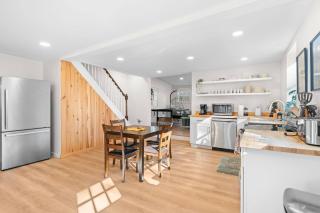 Cozy Mountain Getaway | Hot Tub | Grill | Fire Pit - Tannersville - 6