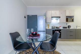Ground Floor Premium Suite - Midrand - 3