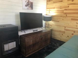 Rustic Cabin Sleepover - Underberg - 9