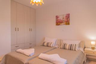 Varidi Farm House - - 7