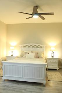 Brand New Home- 14 min to beach - 3