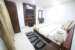 O Super AV Palace With Free Wifi and Budget Hotel - Ayodhya - 5