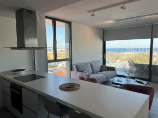 Luxury Seaview Palm Beach Apartment - Larnaca - 7