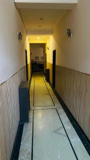 Hotel Rising Star - Ghaziabad - 9