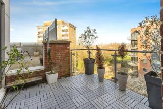 Modern 2 Double Bedrooms peaceful flat with roof terrace and parking - Londra - 6