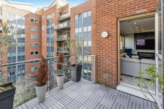 Modern 2 Double Bedrooms peaceful flat with roof terrace and parking - Londra - 2