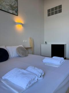 Beachfront Paradise Studio - 7