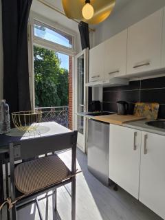 Charmant appartement chambre, cuisine et salle de bain avec balcon sur Jardin Massey - Tarbes - 7