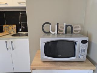 Charmant appartement chambre, cuisine et salle de bain avec balcon sur Jardin Massey - Tarbes - 3