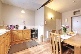 Courtney - Barnstaple - 4