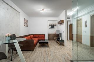 Central Haven with Private Parking and Balcony - Bucareste - 8