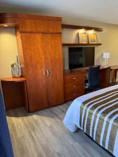 Princess Motel - Bobcaygeon - 3