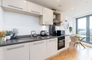 Leeds Apartment-Juliet Balcony - Hunslet - 6