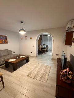Jolas House - Vlorë - 2